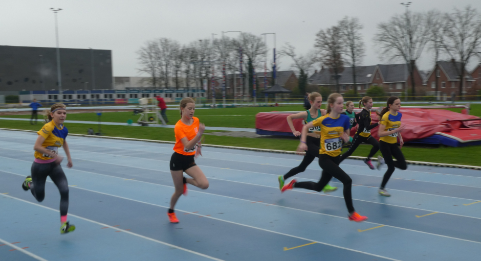 nattige-opening-van-het-zomerseizoen-atletiek-vereniging-attila