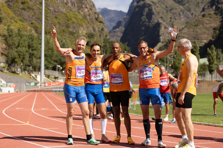 M55 4x400 meter team na winst. Foto: Jonty photography